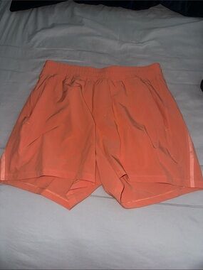 Lululemon pace breaker shorts 5” size Large